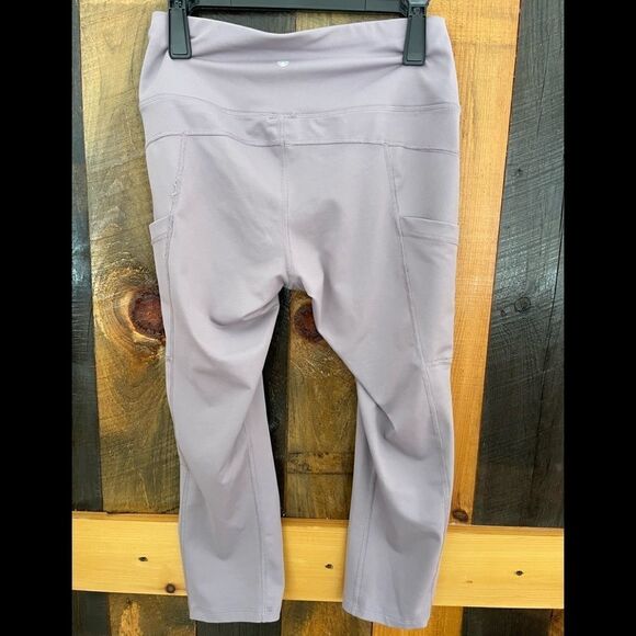 Apana gray crop leggings with wide waistband and two side pockets, size M - Picture 2 of 7
